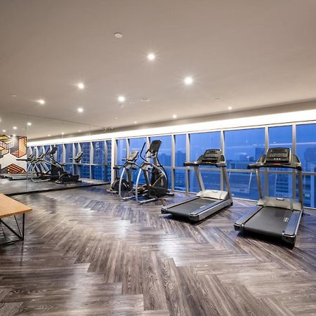 Triple Y Hotel Бангкок Экстерьер фото