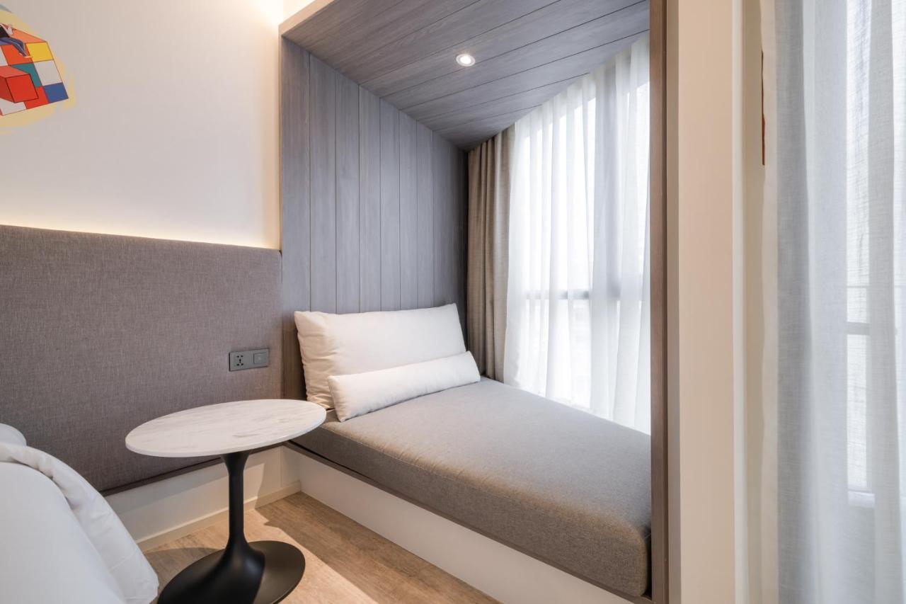 Triple Y Hotel Бангкок Экстерьер фото