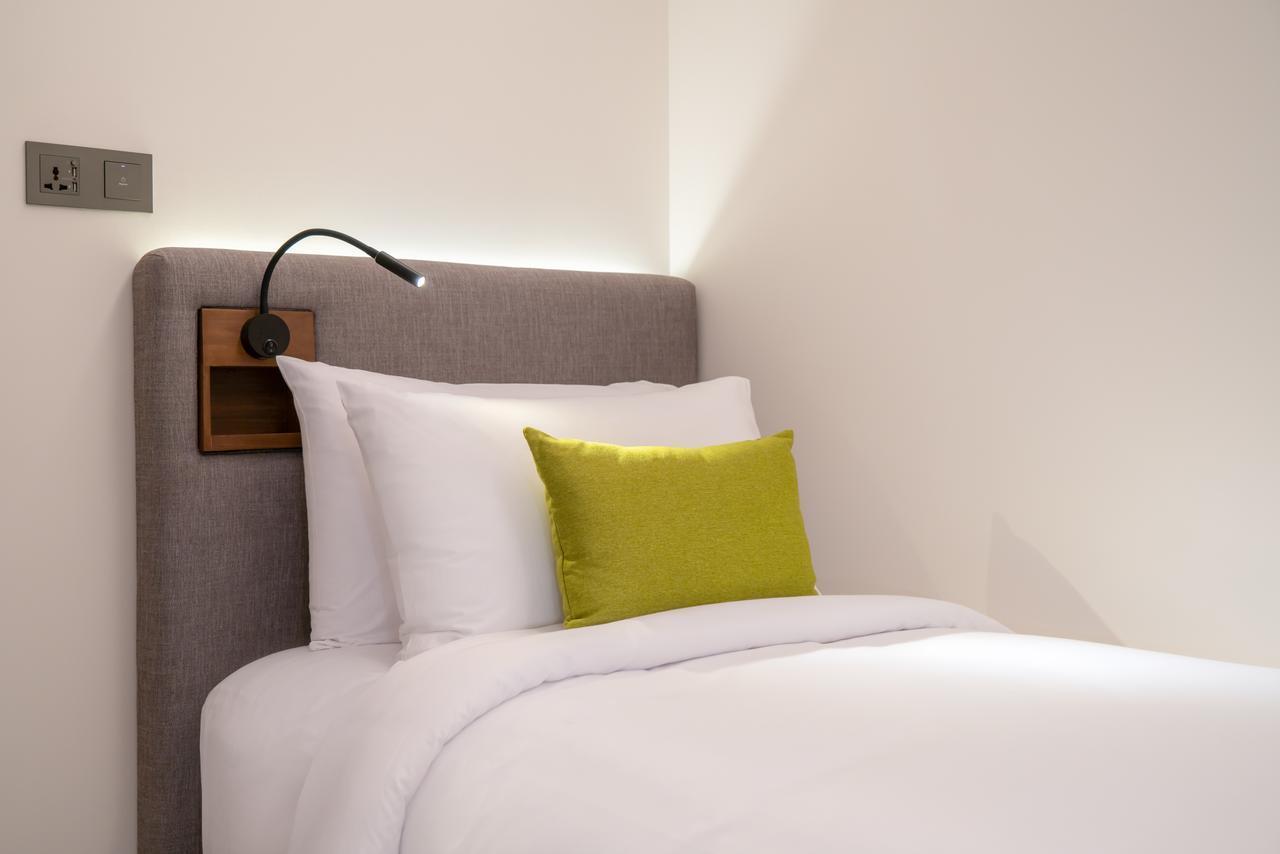 Triple Y Hotel Бангкок Экстерьер фото