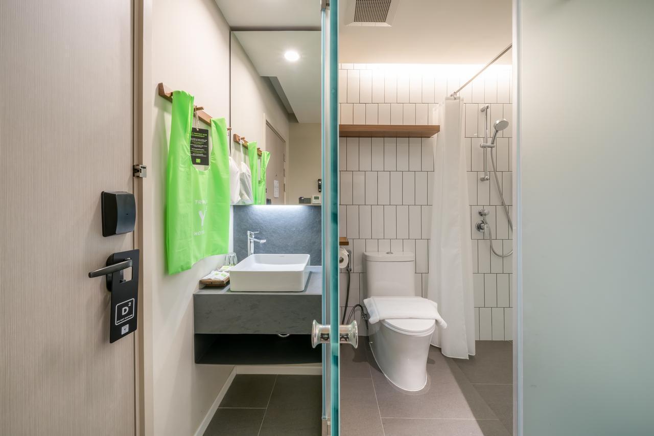 Triple Y Hotel Бангкок Экстерьер фото