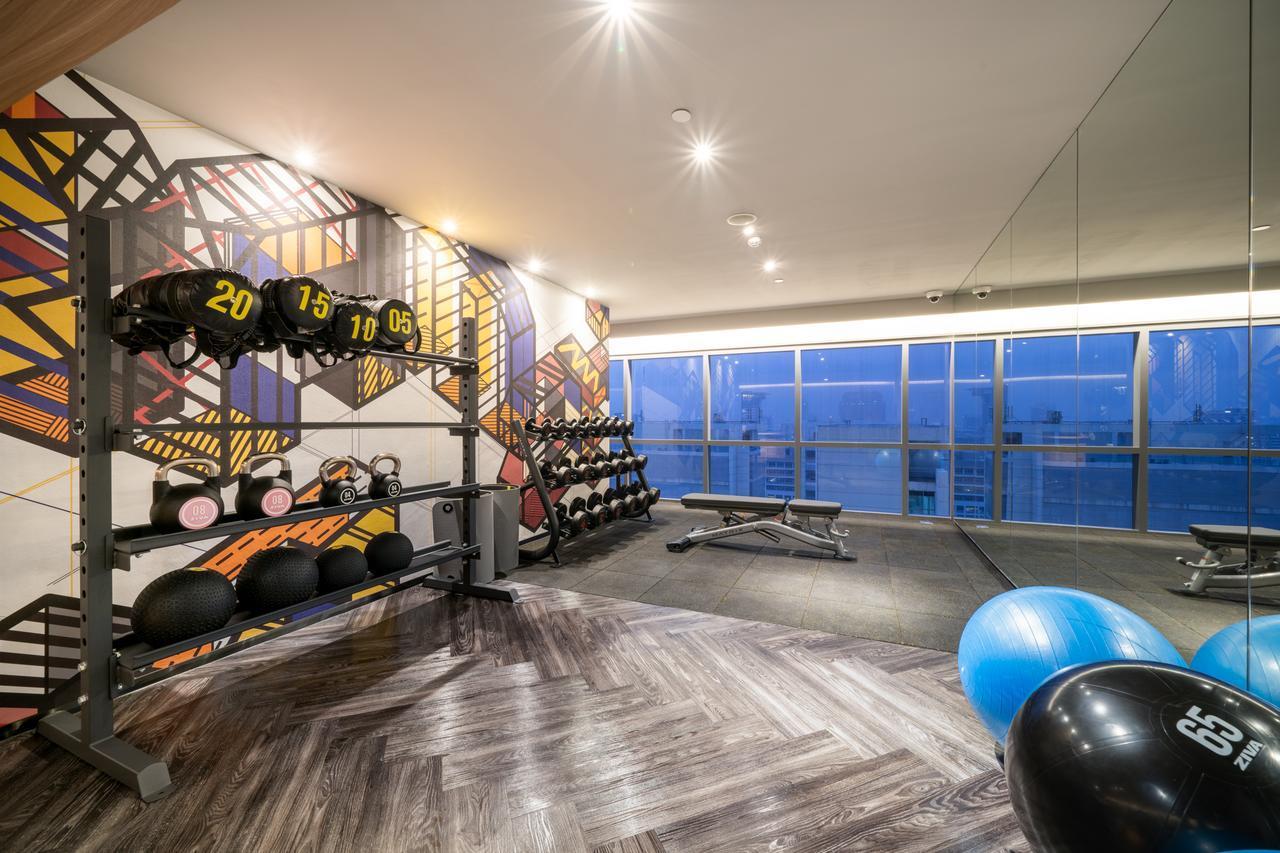 Triple Y Hotel Бангкок Экстерьер фото