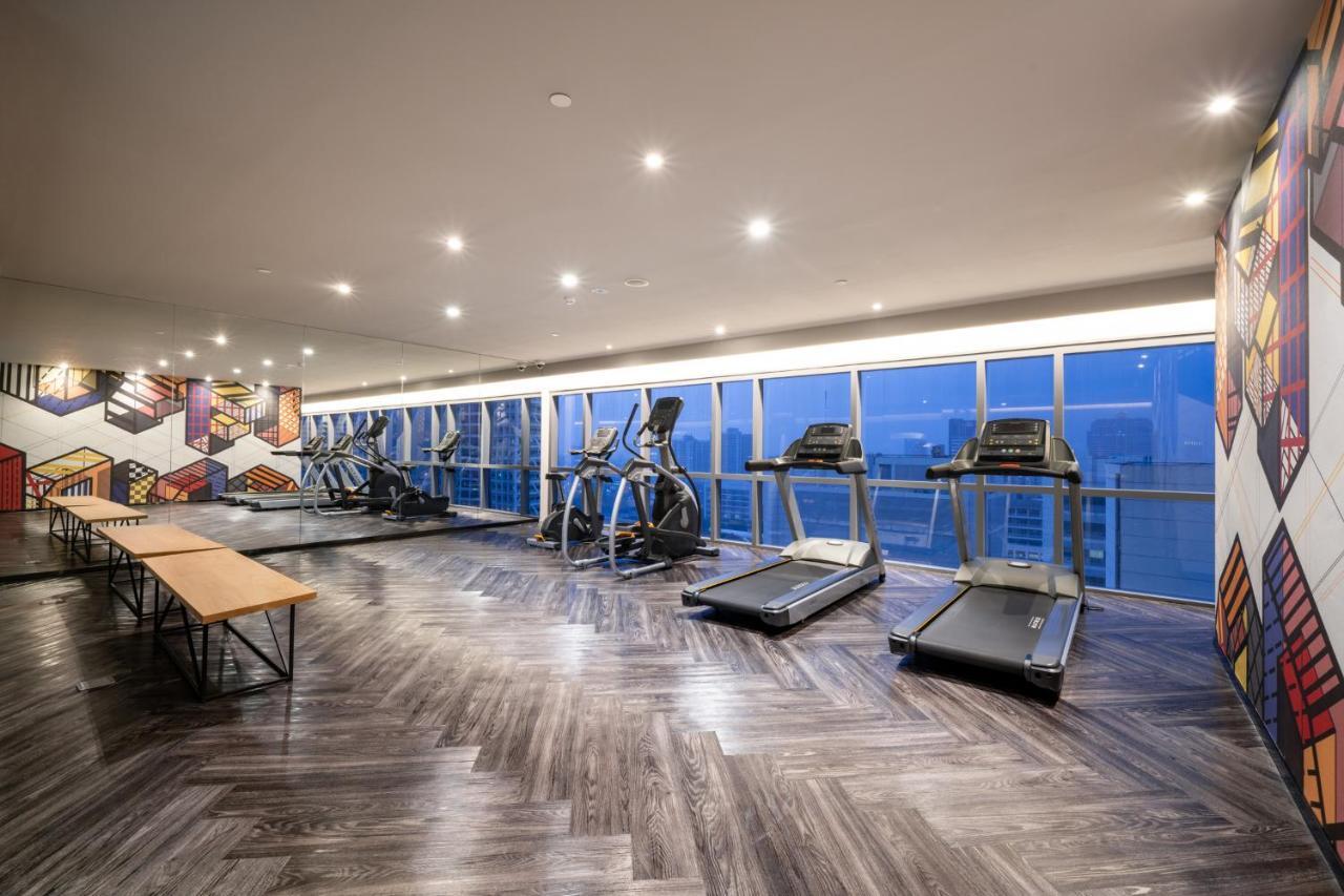 Triple Y Hotel Бангкок Экстерьер фото